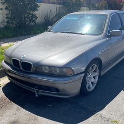 2003 BMW 525i