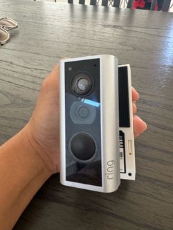 Ring peephole doorbell camera used