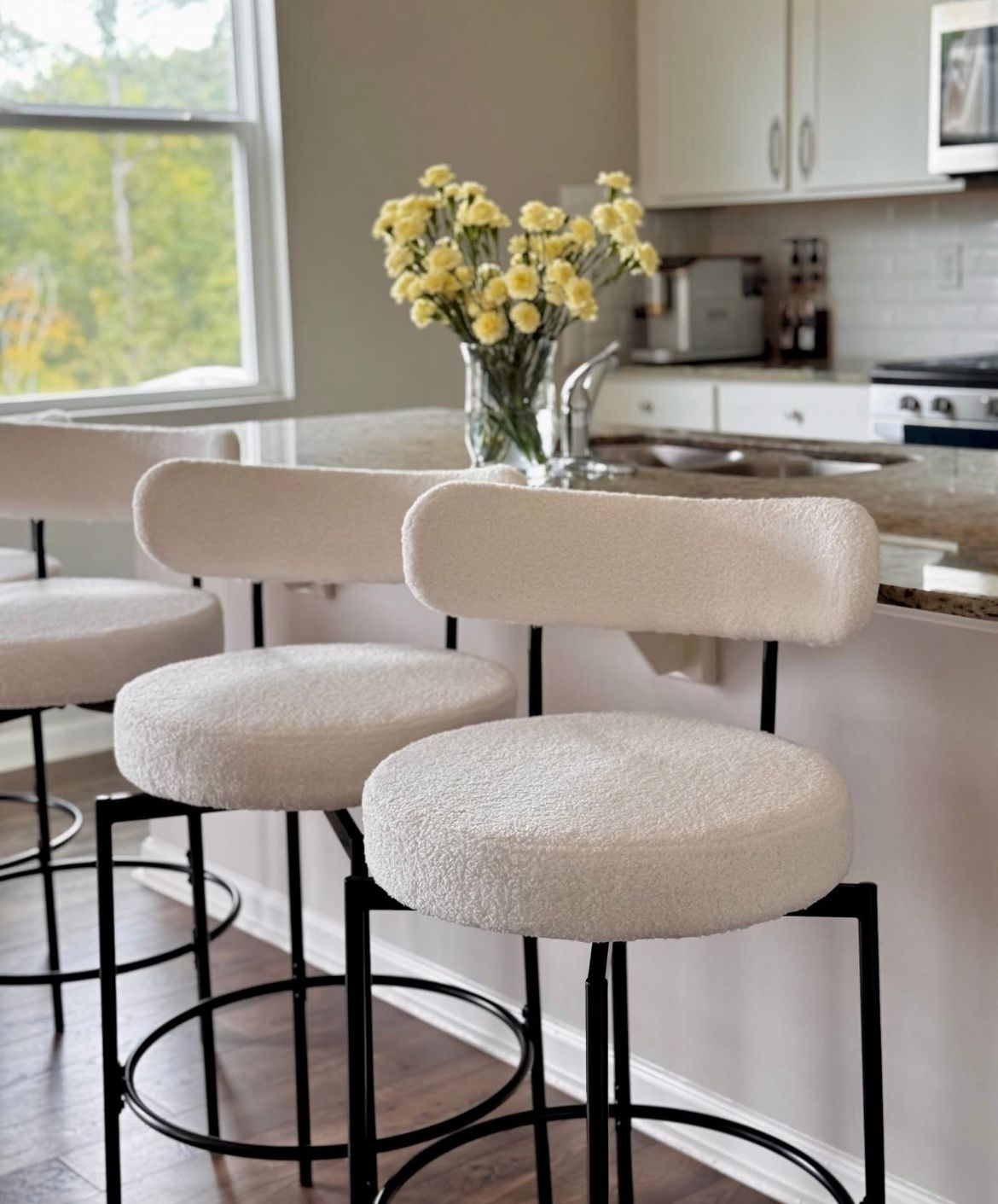 Set Of 4, White Teddy Sherpa Material Bar Stools, 30in Metal Legs