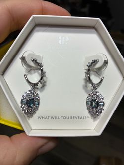 Bomb party princess personality earrings