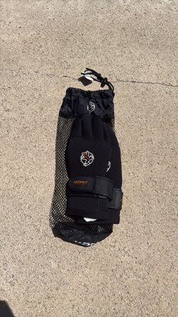 Scuba diving Gloves (Ladies XS )