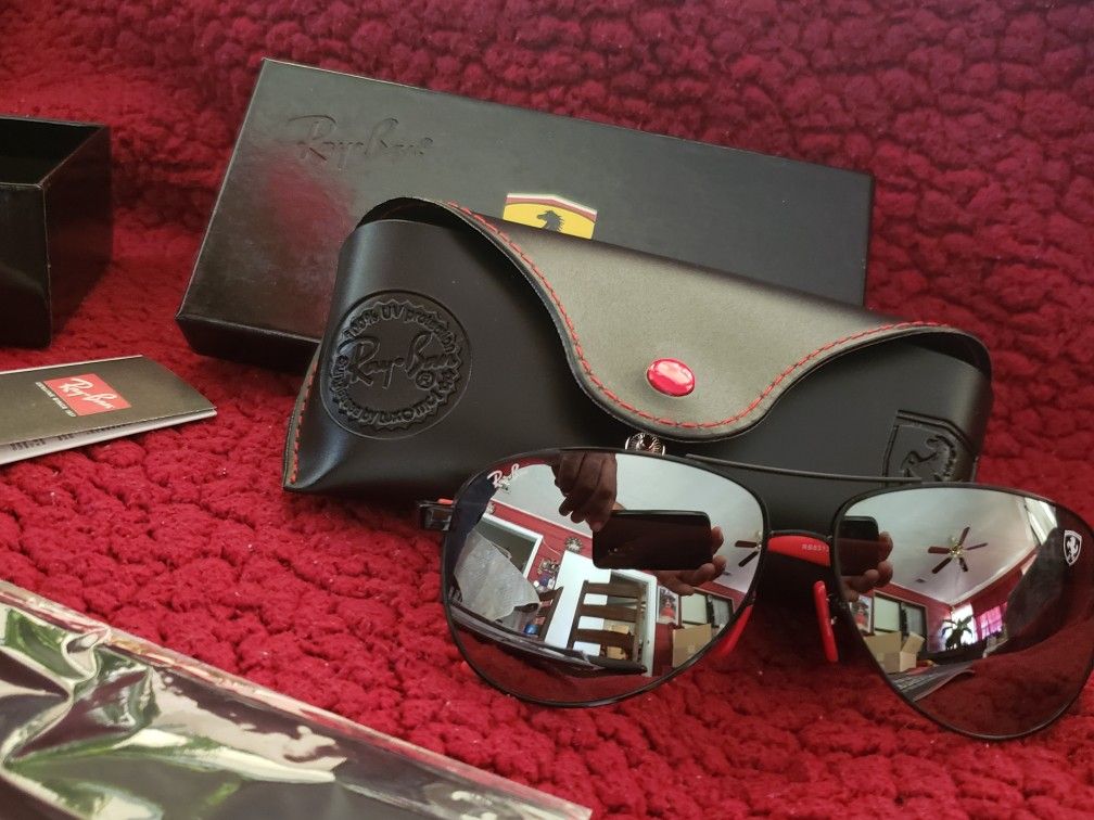 RAY- BAN SCUDERIA FERRARI RB8313M Sunglasses