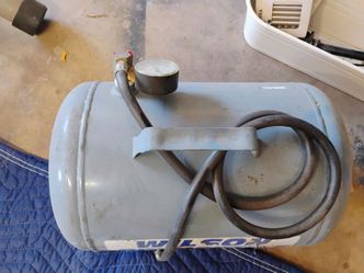 Portable air compressor