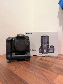 Canon 80D with battery grip