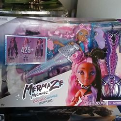 "MERMAZE MERMAIDZ" COLOR CHANGE DOLL W/ACCESSORIES 