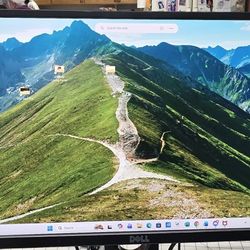 Dell 24 inch Monitor Woth Display Port Cable 