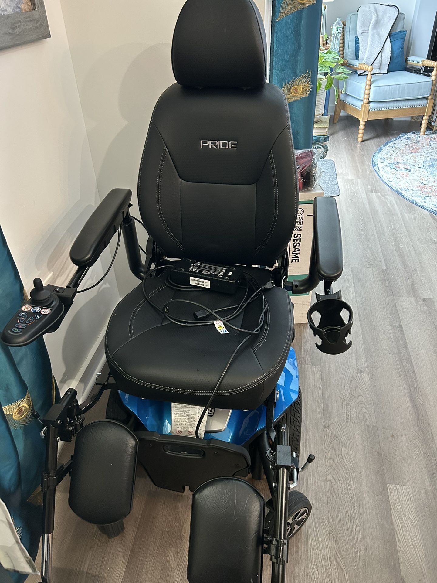 NEW Pride Mobility Jazzy Air2 Power Wheelchair