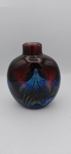 Beautiful Vintage Pulled Feather Amethyst Art Glass Vase