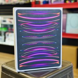 iPad Pro 6th Gen 12.9 Inch 