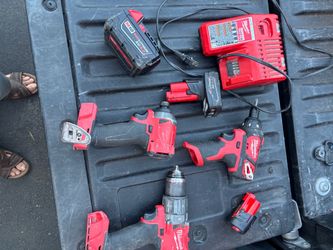 Milwaukee M12/M18 Cordless Tool Lot – Drills, Impact, Batteries & Charger – WORKING