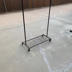 Portable Clothes Hanger 