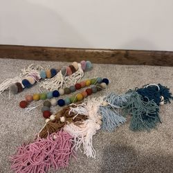 Class Decor Garlands 