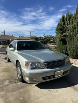 1999 Lexus LS 400