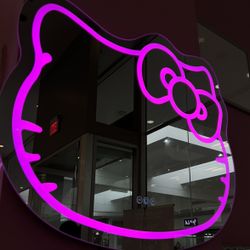 Hk Mirror