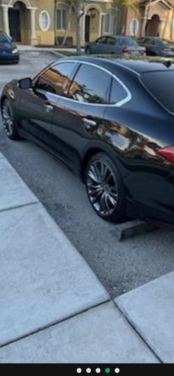 2017 Infiniti Q70