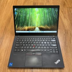 Lenovo ThinkPad T14 Gen 2i core i5 11th gen 16GB Ram 256GB SSD Windows 11 Pro 14” UHD Screen  Laptop with charger in Excellent Working condition!!!!! 