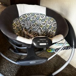 Graco Glider Baby Swing