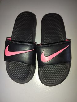 Ladies Nike slides
