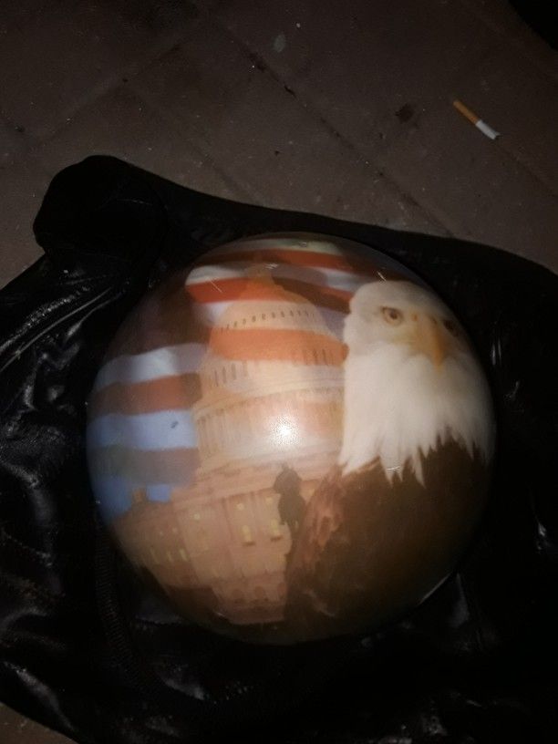 American Eagle Bowling Ball With Statue Of Liberty