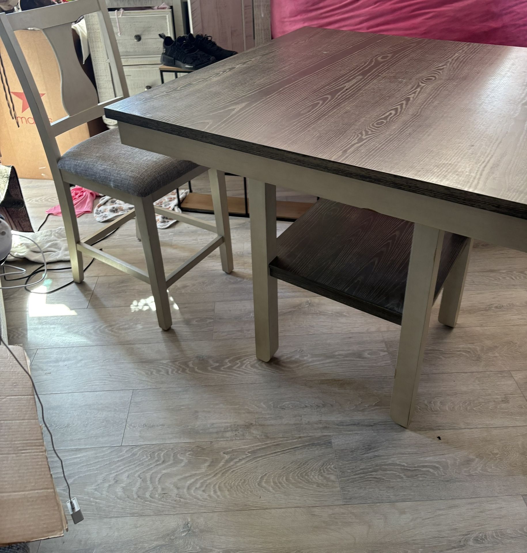 Dining Room Table 4 Chairs