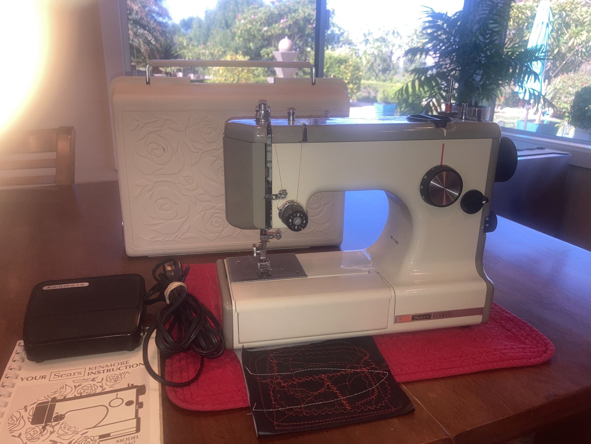 Kenmore  “Mini kenny” 158.1030 Sewing Machine