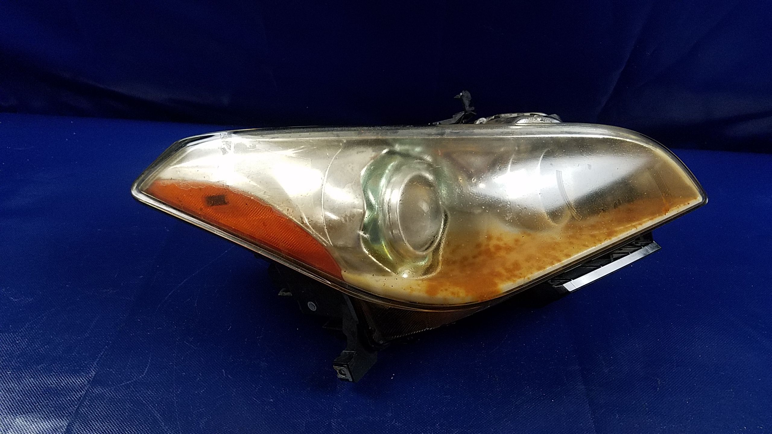 11-13 INFINITI M37 RIGHT XENON HEADLIGHT HEADLAMP (FOR PARTS ONLY)
