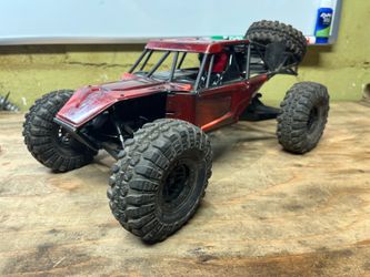 *Rare* Vaterra twin hammers R/C car/crawler