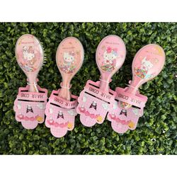 Hello Kitty Hair Brush ($5eaxh)