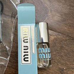 MIU MIU Eau De Parfum Rollerball .10 oz Mini NIB TRAVEL PURSE