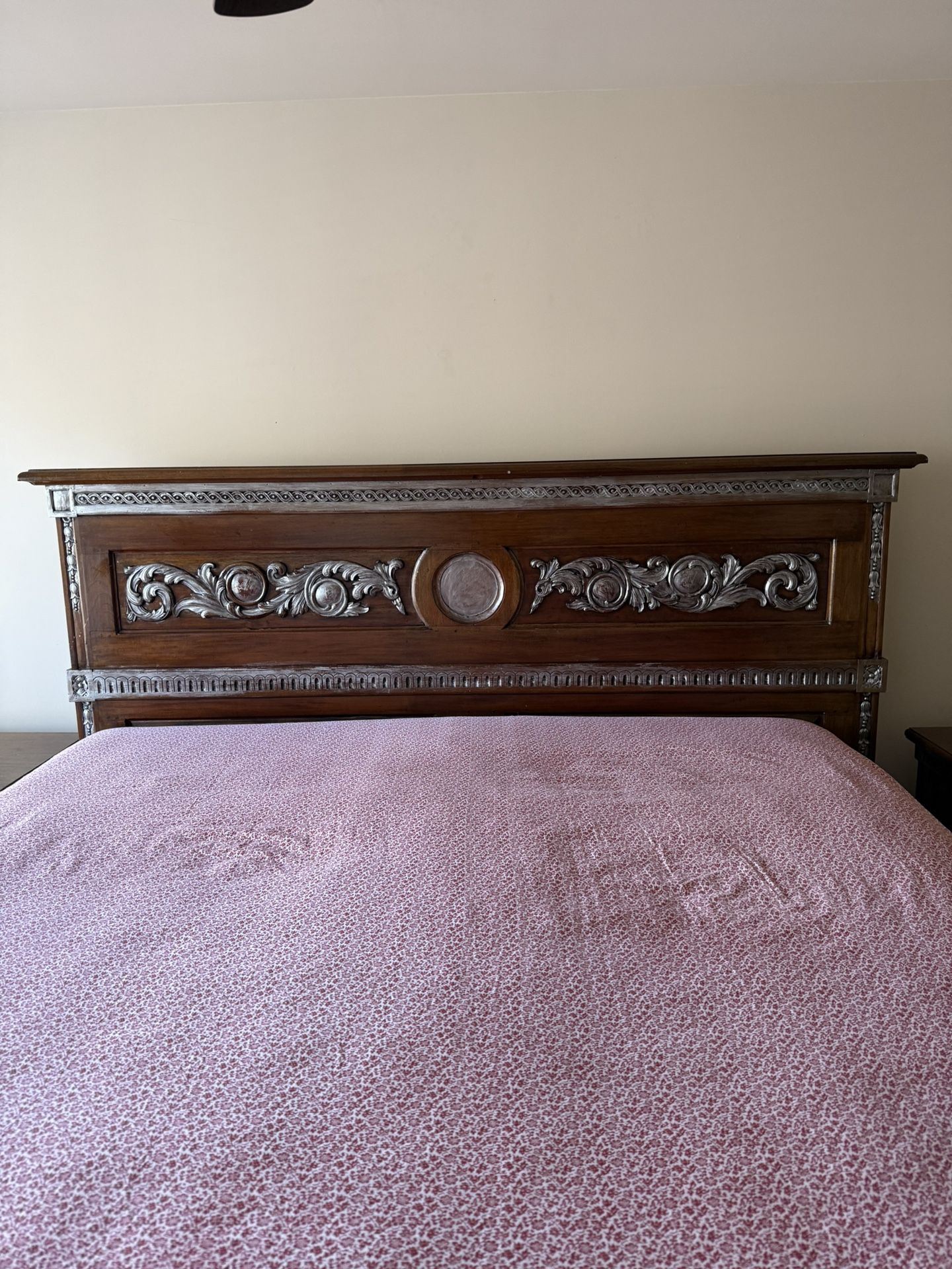 MARIE ALBERT FRENCH & COUNTRY FURNISHINGS NEW YORK USA, CATALON BED KING, BED ROOM SET FOR SALE