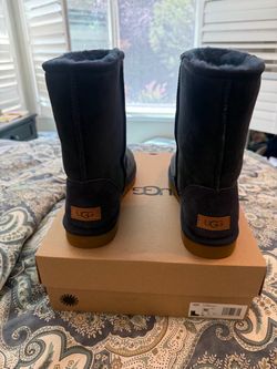 UGG TALL BOOTS NAVY NEW SIZE 10