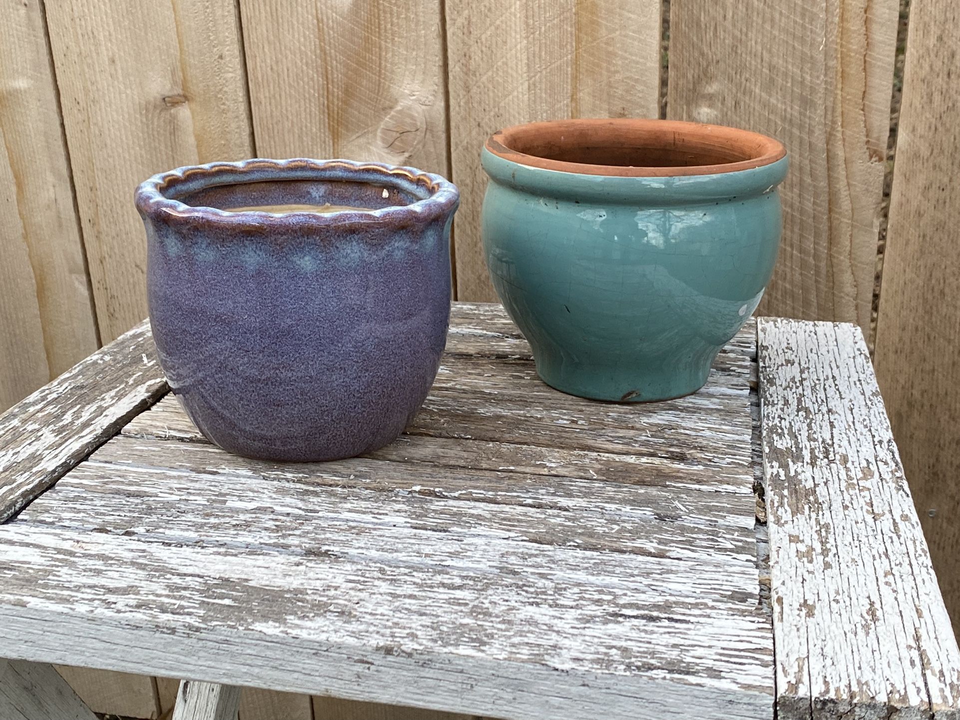 Two ceramic planter pots