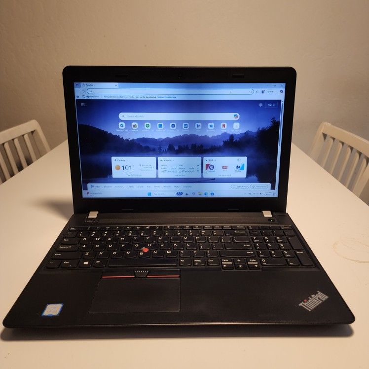 Lenovo ThinkPad E570 15.6" laptop
Intel Core i3 - 6006U 
120GB SSD 
4GB RAM 
Windows 11 pro. Microsoft office installed.  Nothing wrong.  ** NO TRADES