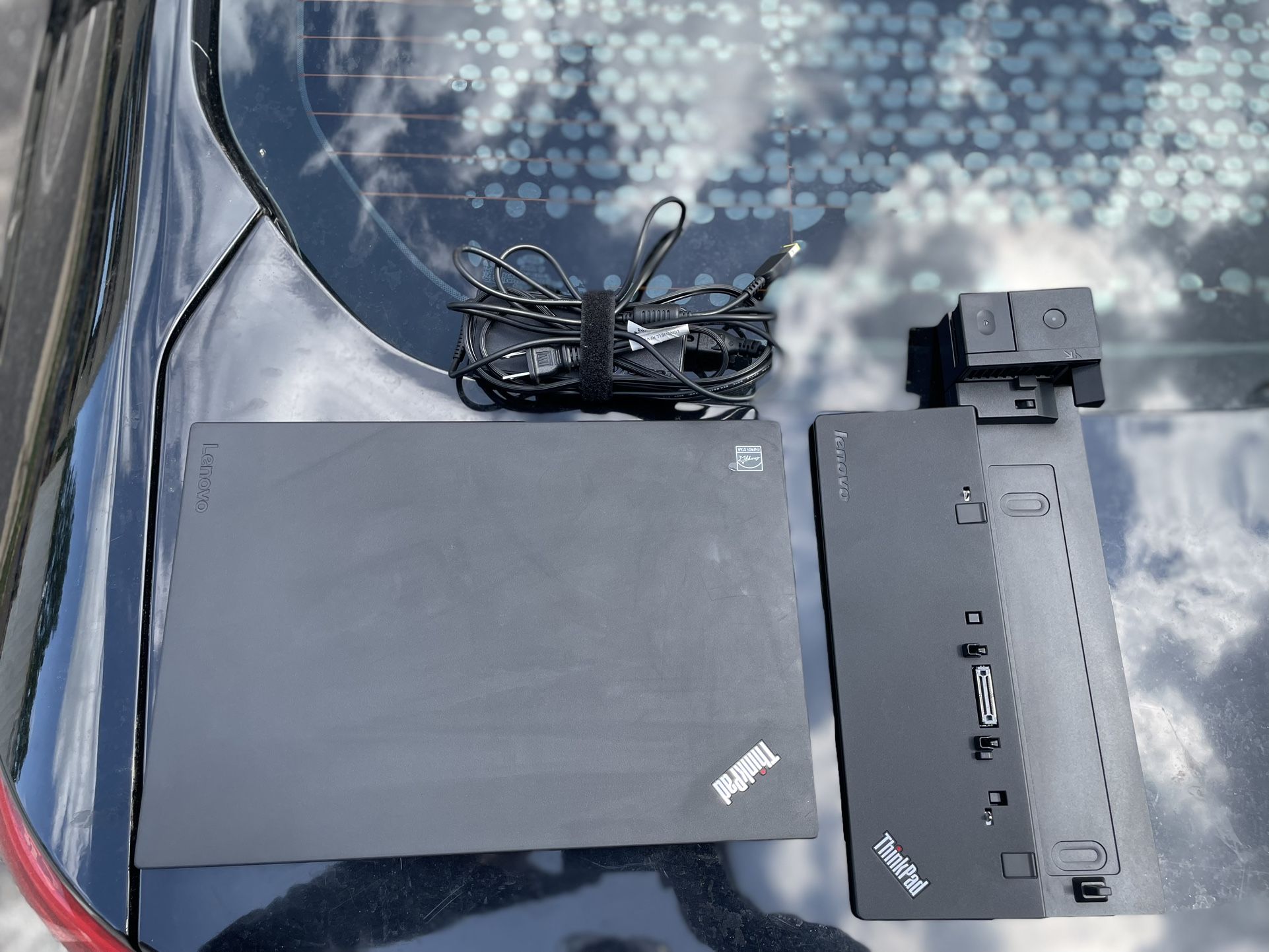 Lenovo ThinkPad T470 Intel Core i5 6300U 8GB RAM 256GB PCle NVMe - Main Image