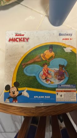 Mickey splash pad