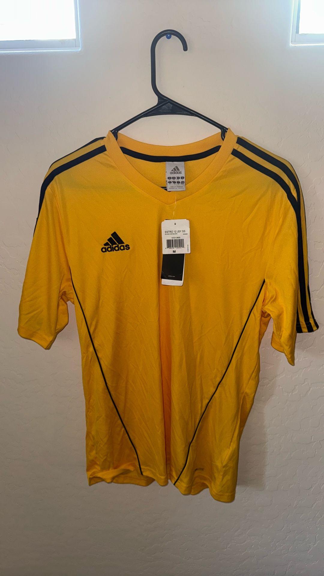 adidas soccer jersey medium size 
