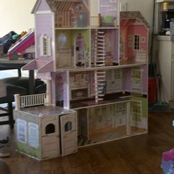 Doll House 