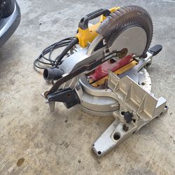 Dewalt compound miter saw