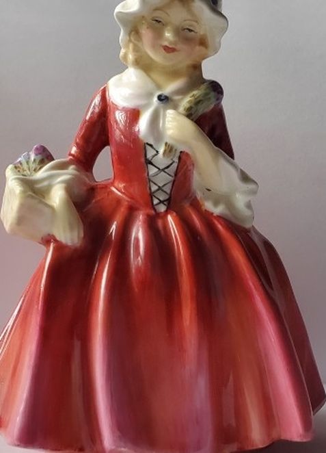 Royal Doulton Figurine 'LAVINIA
