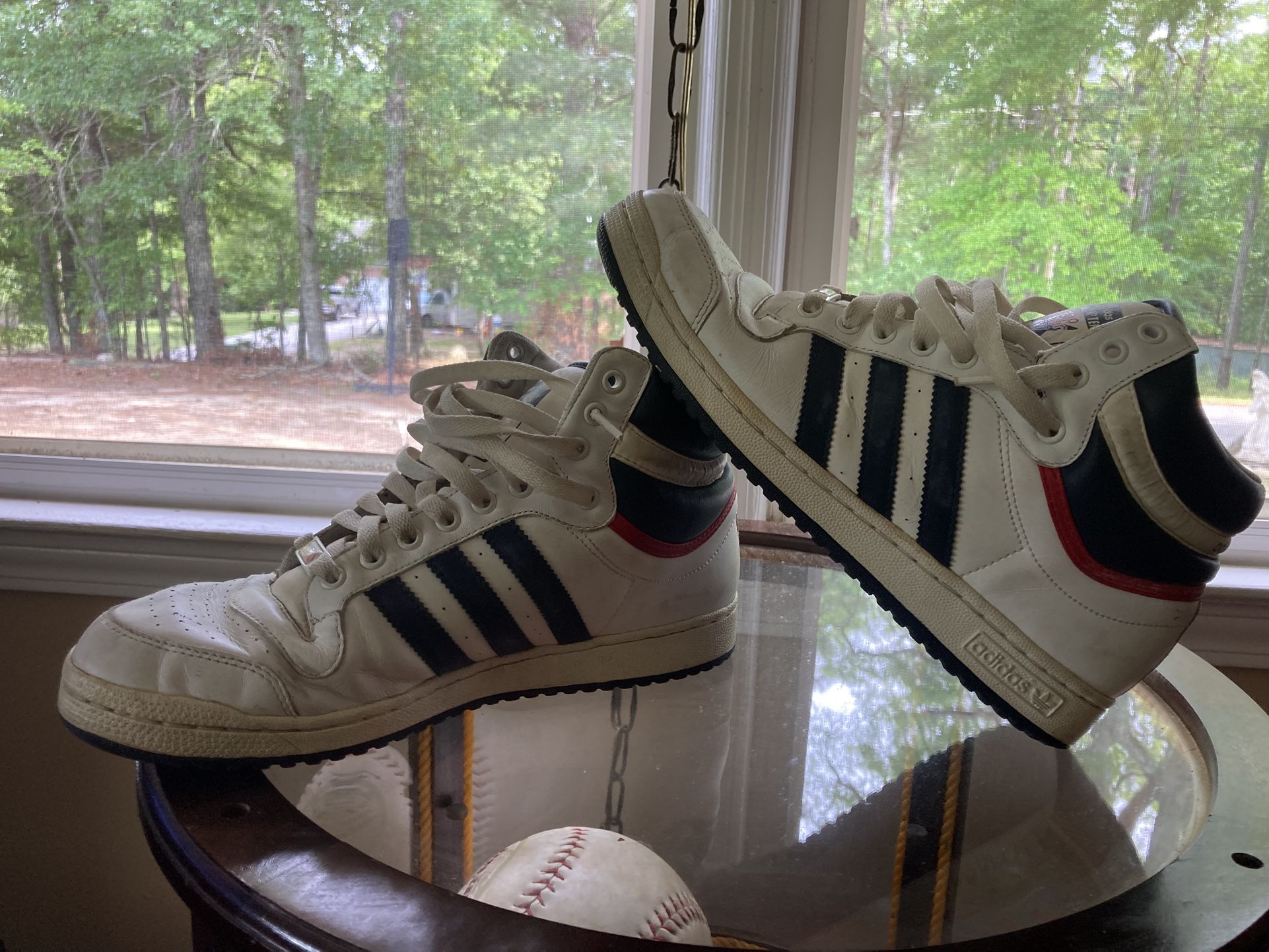 Vintage Adidas Top Tens Size 11