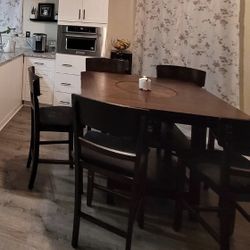 Dinner Table and Chairs 