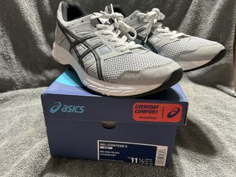 Men’s Asics Grey sz 11.5