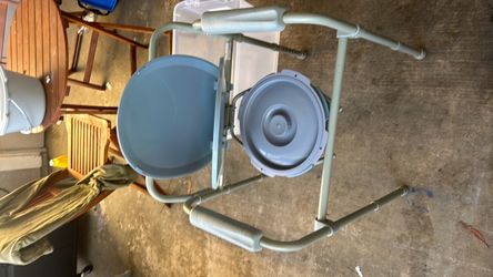 Portable Commode Chair with Bucket
