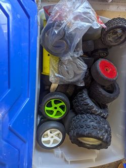 Box of 17mm and 15mm RC tires