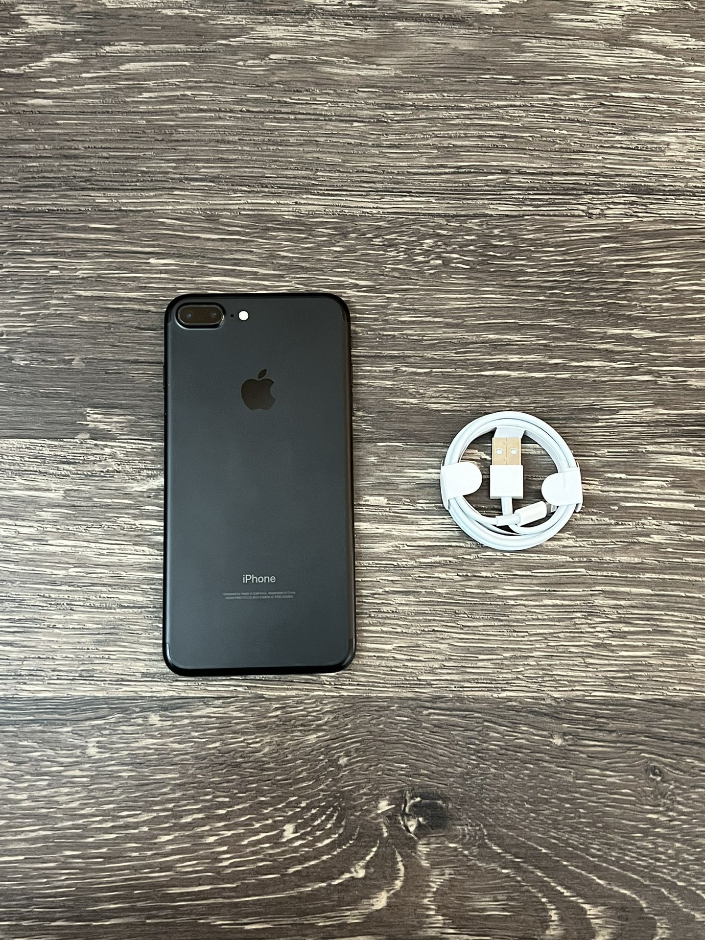 iPhone 7 Plus 128gb UNLOCKED FOR ANY CARRIER!