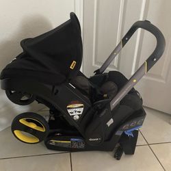 Doona Stroller With Base 