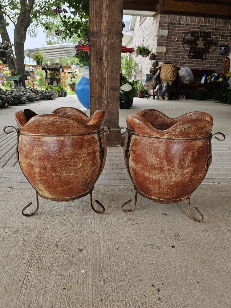 Small Rustic Tulips Clay Pots, Planters, Plants. Pottery, Talavera $45 cada una