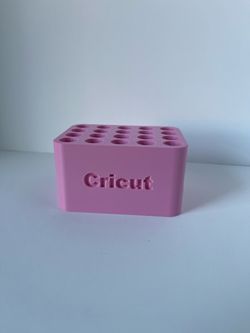 Cricket pen holder
