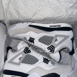 Jordan 4 Retro Military Black