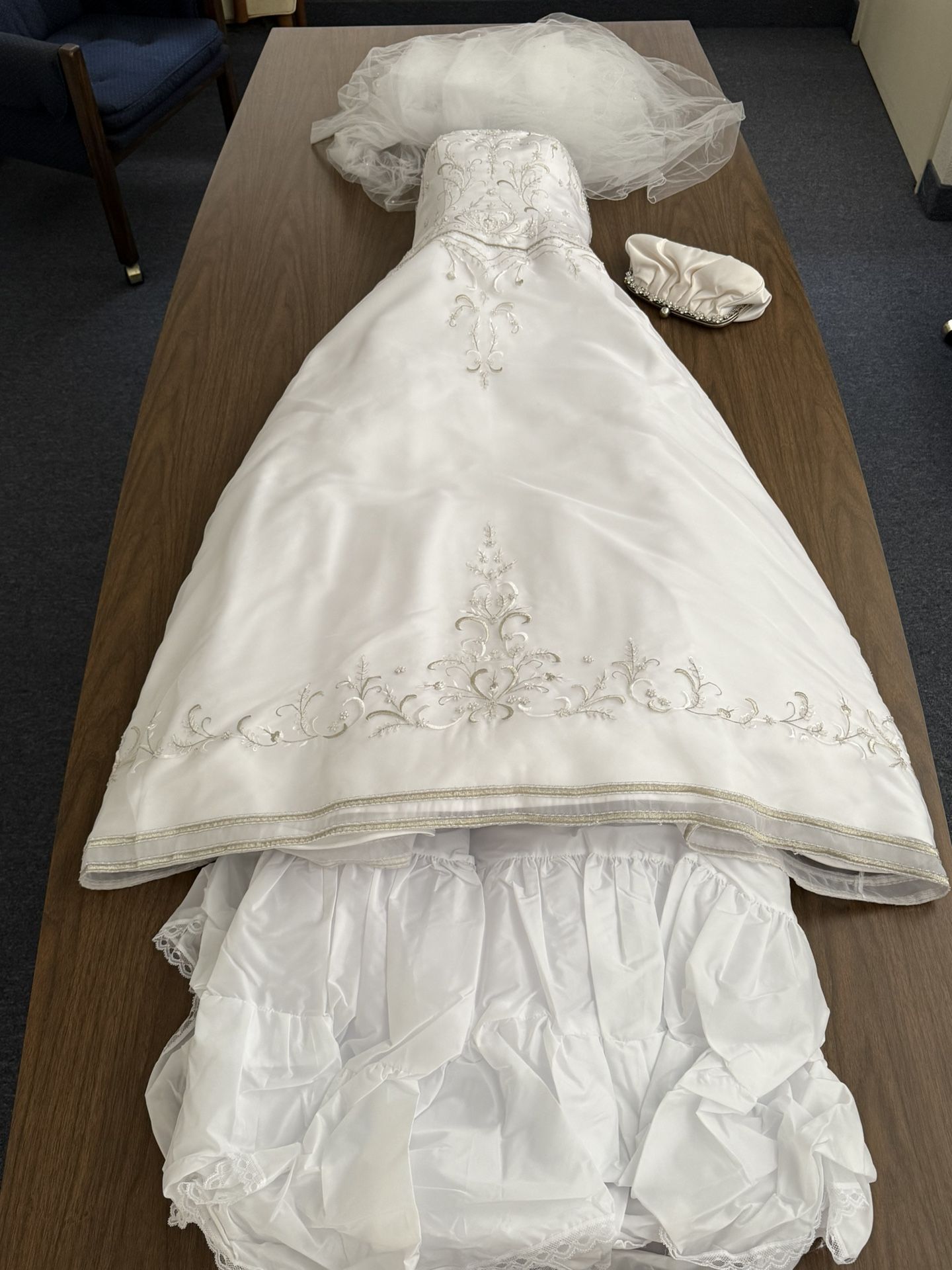 Elegant Wedding Dress